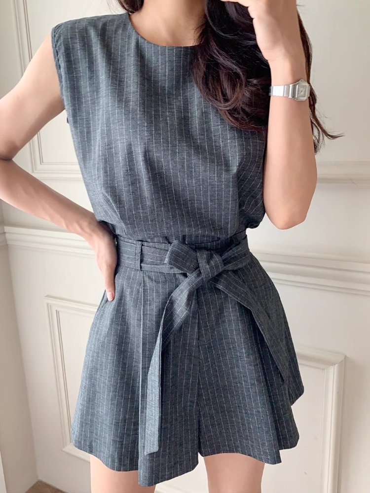 Boutique Wholesale 2024 Summer Temperament Striped Vest Shirt Tie Bow Wide Leg Shorts Women's Set