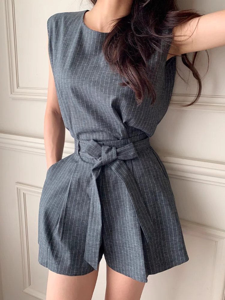 Boutique Wholesale 2024 Summer Temperament Striped Vest Shirt Tie Bow Wide Leg Shorts Women's Set