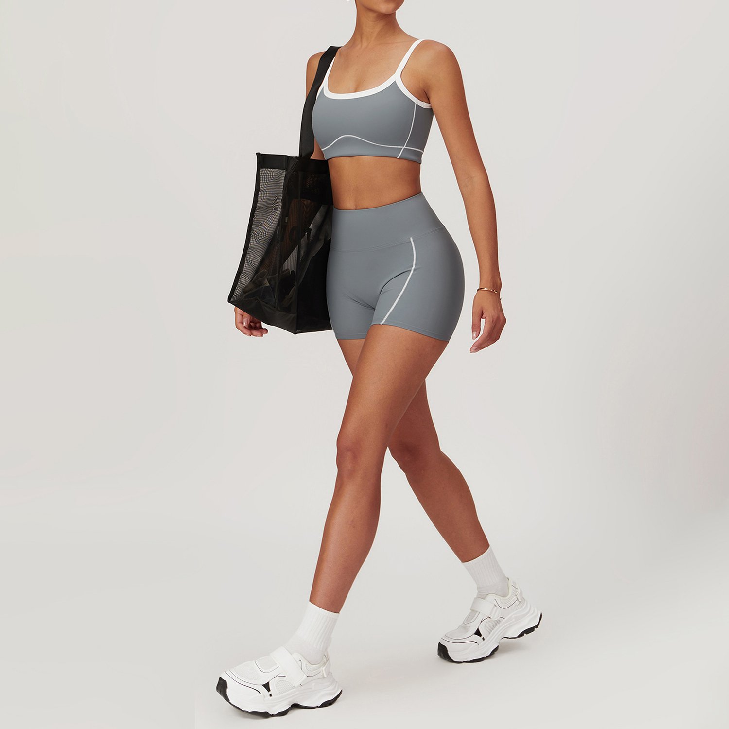 AL Yoga's new women's halter bra High waist seamless filling sports cycling shorts set