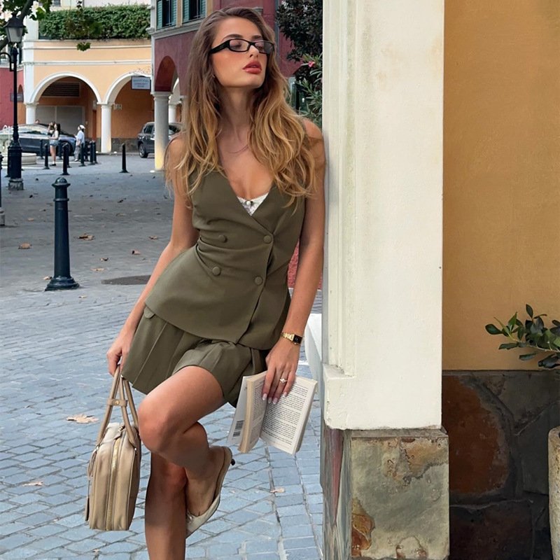 Summer Street Commuting Two piece Set Women Office Suit Sleeveless V-neck Slim Buttons Top Pleated Mini Skirt Women's Set 2917