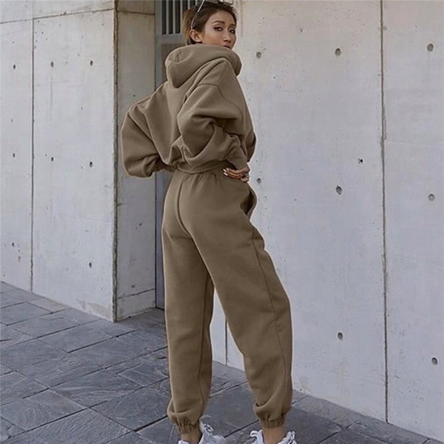 2024 New Winter Tracksuits Plain 2 Piece Embroidery Blank Tracksuits Gym Custom Logo Fashion Leisure Elegant Jogger Women'S Sets