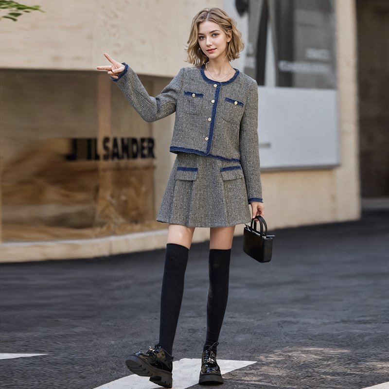 Custom y2k women's sets Autumn and Spring New College Style Long Sleeves Loose Coat A-line Half Length Skirt Two Piece Set