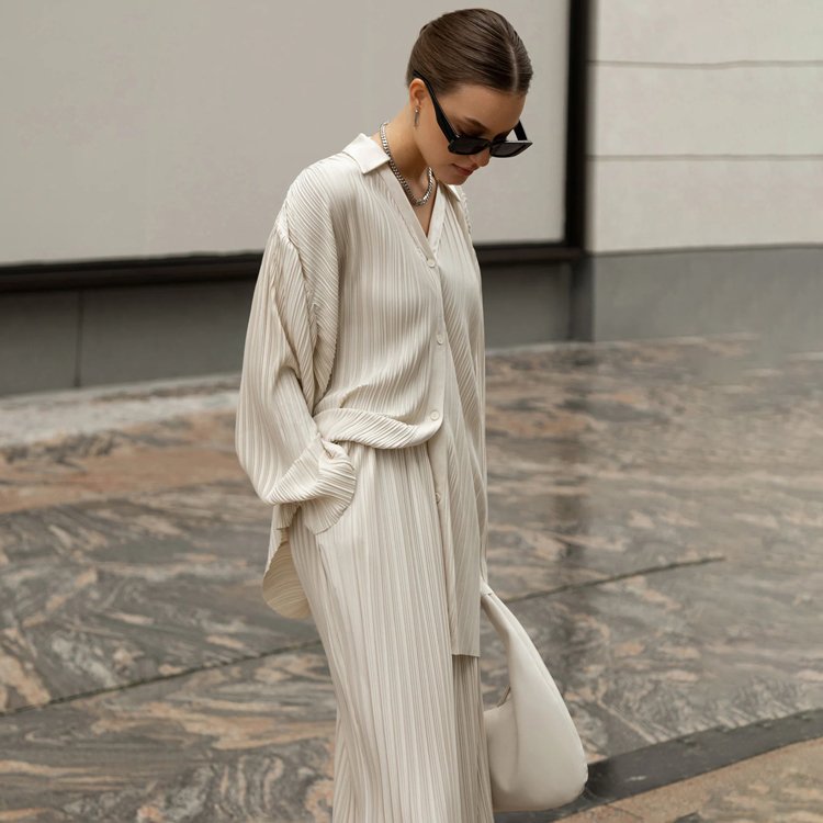 Office Wear Outfit Beige Loose Plisse Blouse And Wide Leg Palazzo Pants Ladies Clothes Autumn Two Piece Women's Clothing Set