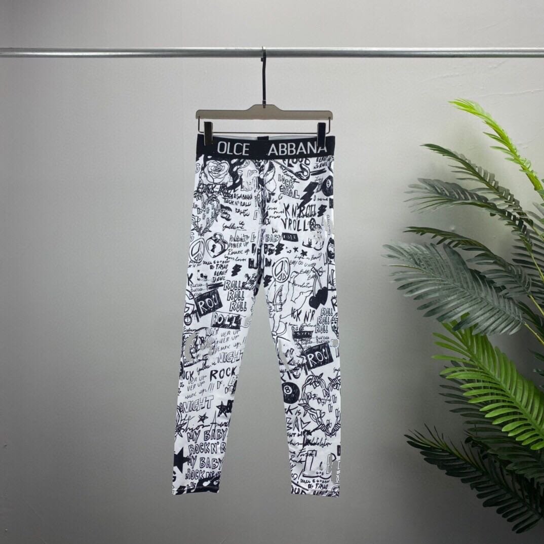 Summer New Women's Yoga Sports Suit Graffiti Letter Print Sports Vest (with a bra pad)+Elastic Slim Leggings