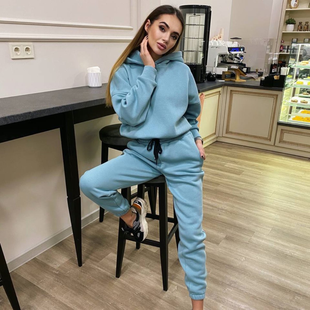 Wholesale Custom LOGO Fleece Casual Hoodie Joggers No String Women 2 Piece Pants Sets Tracksuit