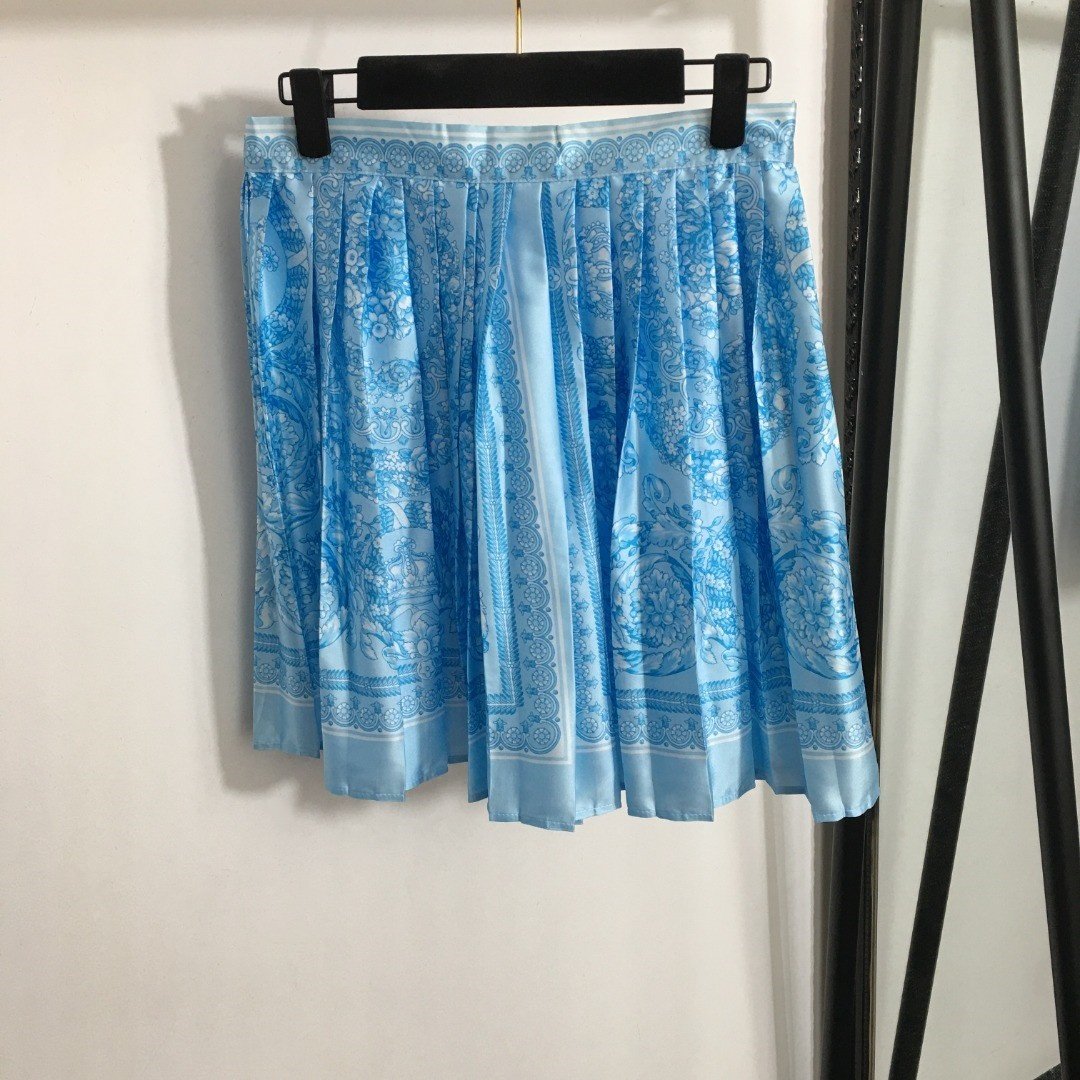 2024 summer new women's set Vintage Crown flower print flip leader shirt + pleated short skirt