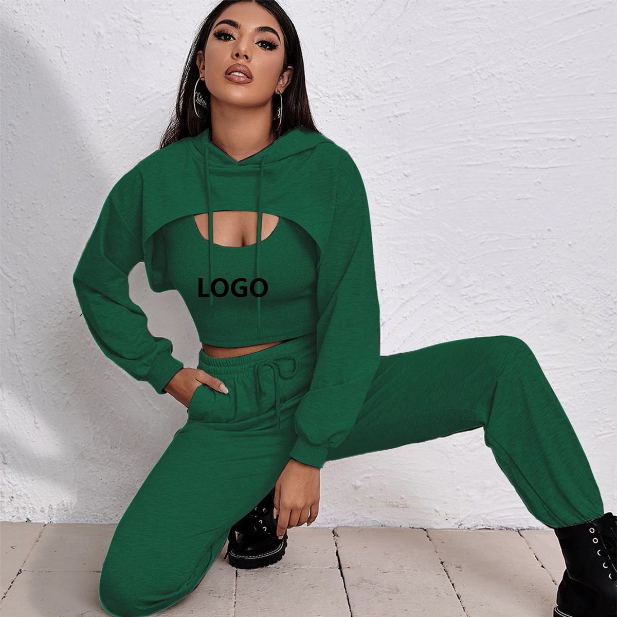 Factory custom logo jogging suit cut long sleeve women's tracksuit plus velvet warm women's tracksuit pants and hoodie set