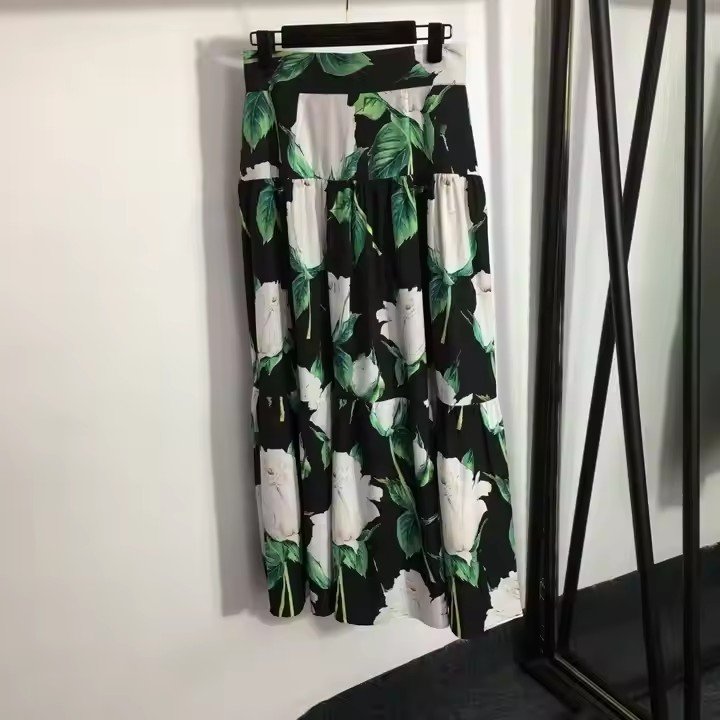 2024 summer new women's suit white rose flower print chest halter top + high waist skirt