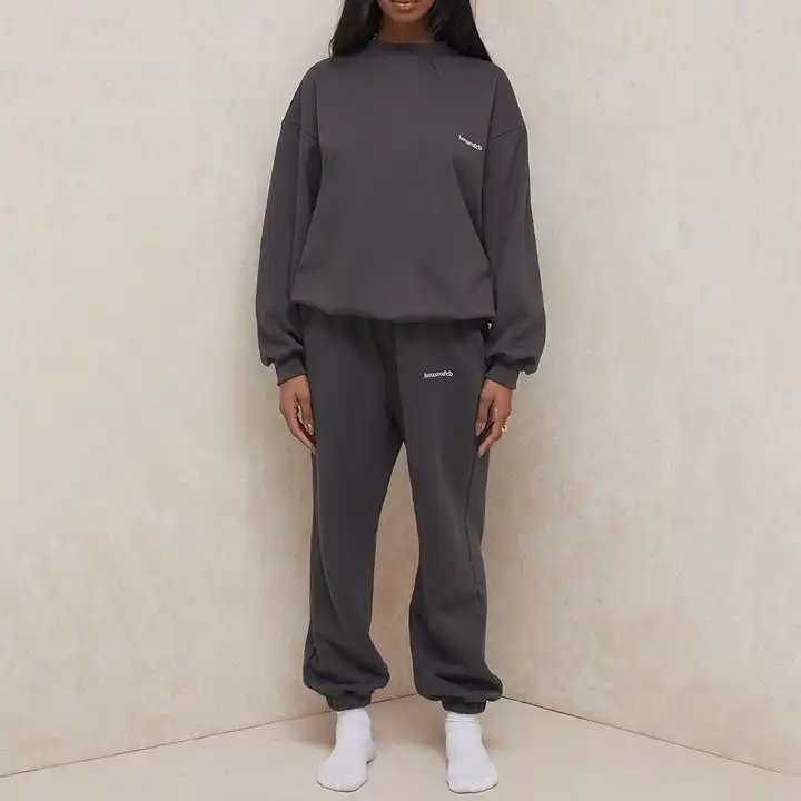 Top selling women's jogging suit 2 pieces sets oversized baggy fit cotton polyester blend durable autumn women tracksuit