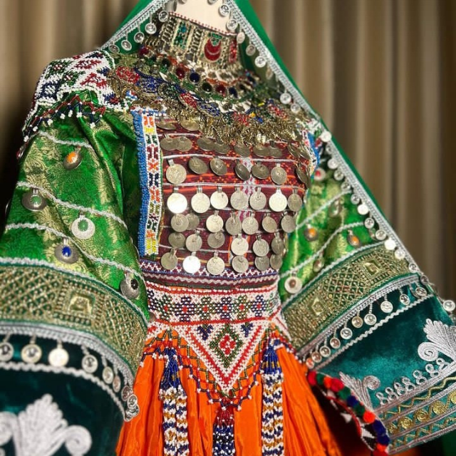 Hot Sale Vintage Afghan Wedding Kuchi Dresses Bohemian Afghan Kuchi Tribal Dresses with Old Afghan Coins & Matching Men Vest