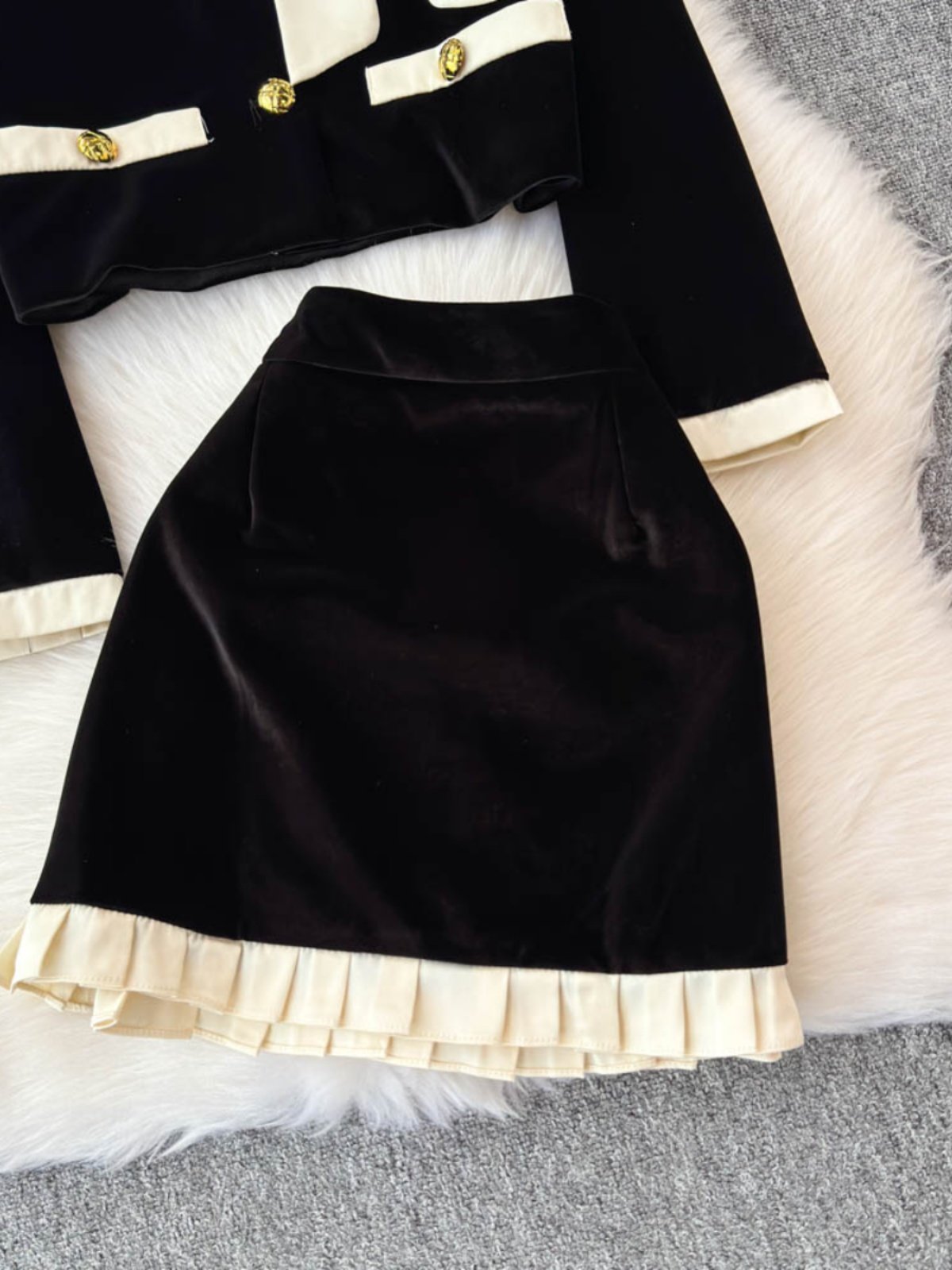 Boutique Wholesale 2024 Autumn New Fashion French Bow Velvet Top High Waist Slimming A-line Short Skirt Women's Set