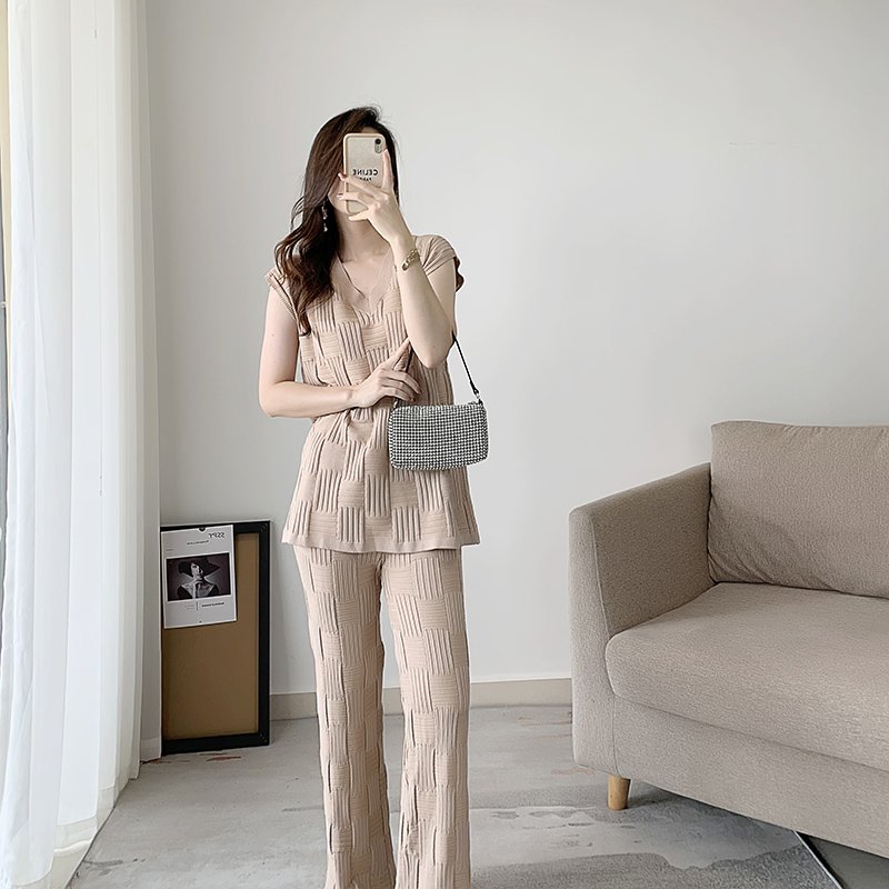 Boutique Wholesale 2022 Summer Temperament Loose Slim Sleeveless V-neck Knitwear High Wide Leg Pants Women's Set