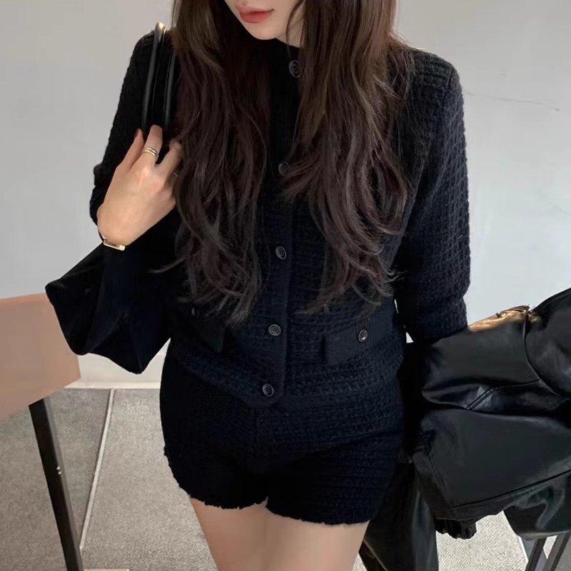 Boutique Wholesale 2024 Autumn French Texture Long Sleeve Sweater Versatile Knitted Shorts Women's Set