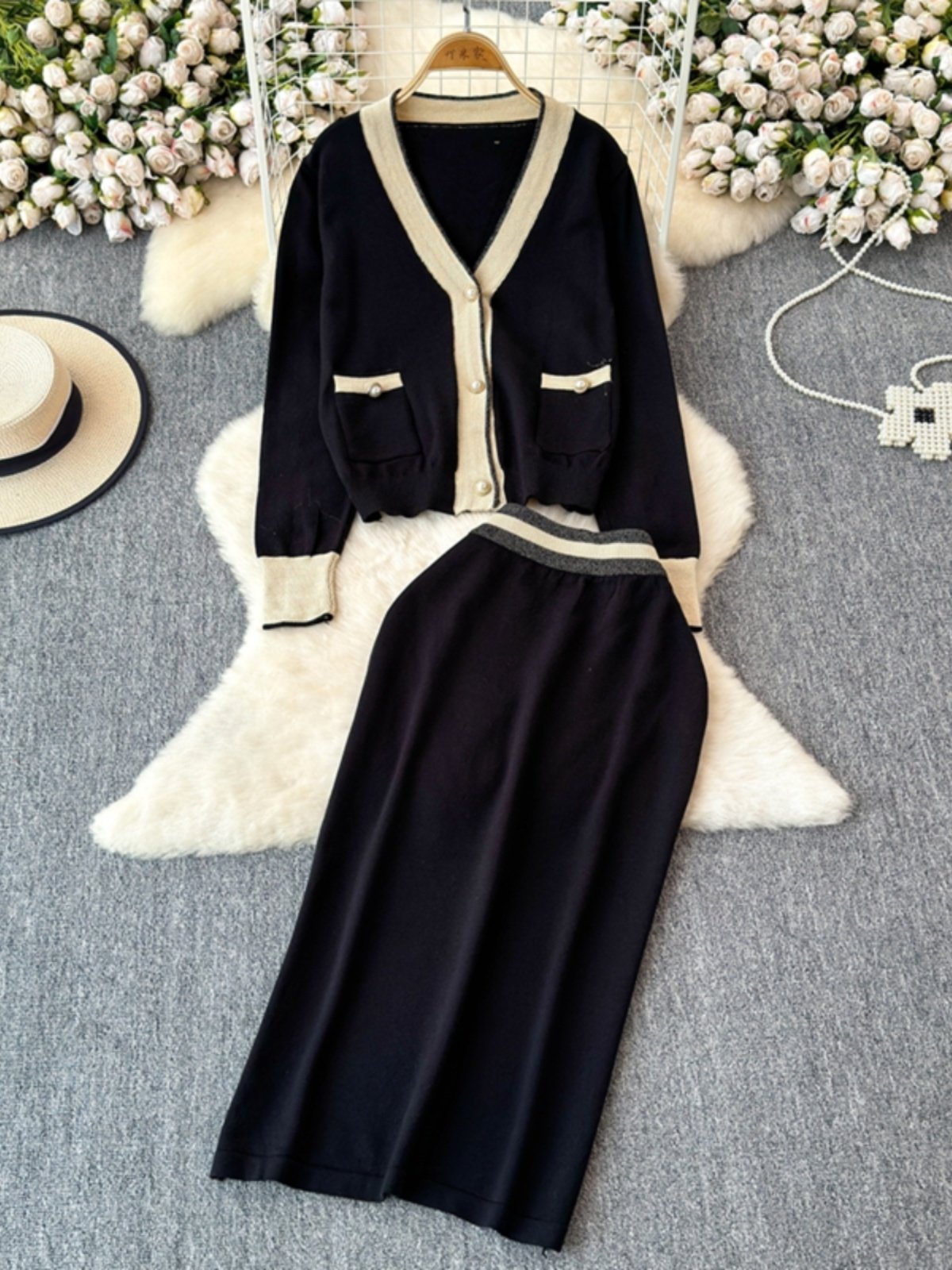 Boutique Wholesale 2024 Autumn New Fashionable V-neck Long Sleeved Jacket High Waist Slimming Half Skirt Women's Set