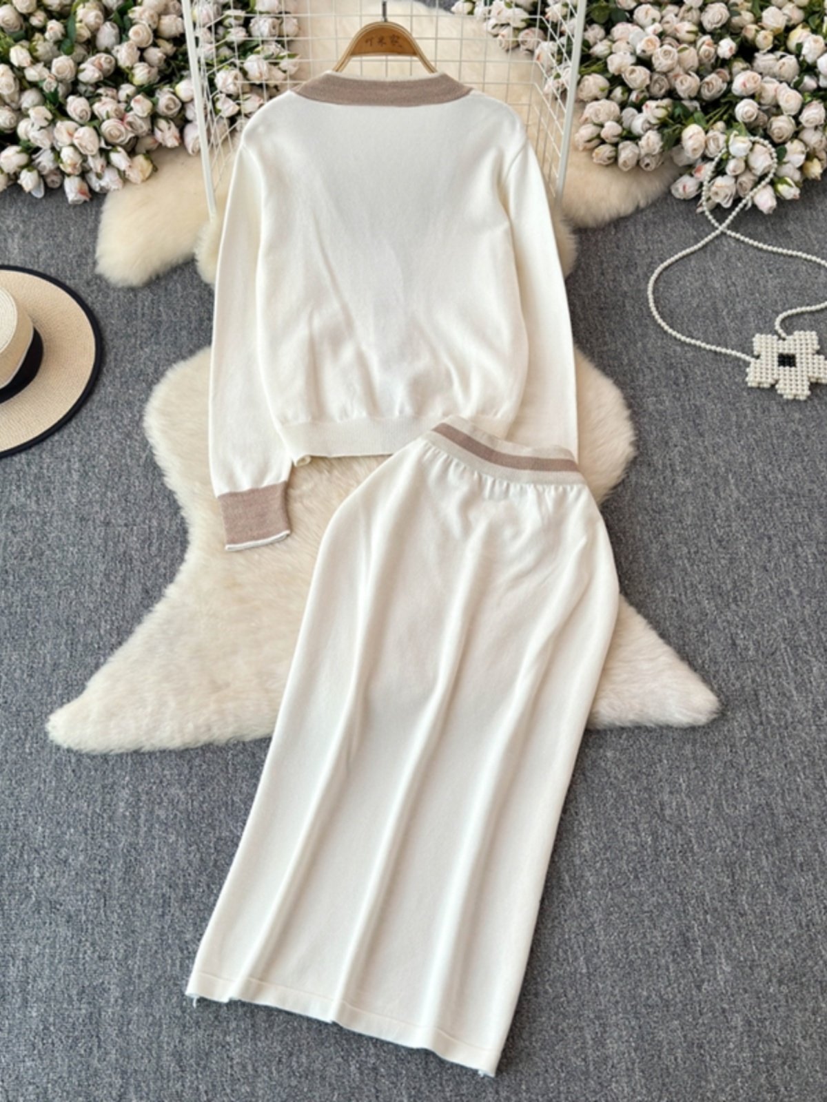 Boutique Wholesale 2024 Autumn New Fashionable V-neck Long Sleeved Jacket High Waist Slimming Half Skirt Women's Set