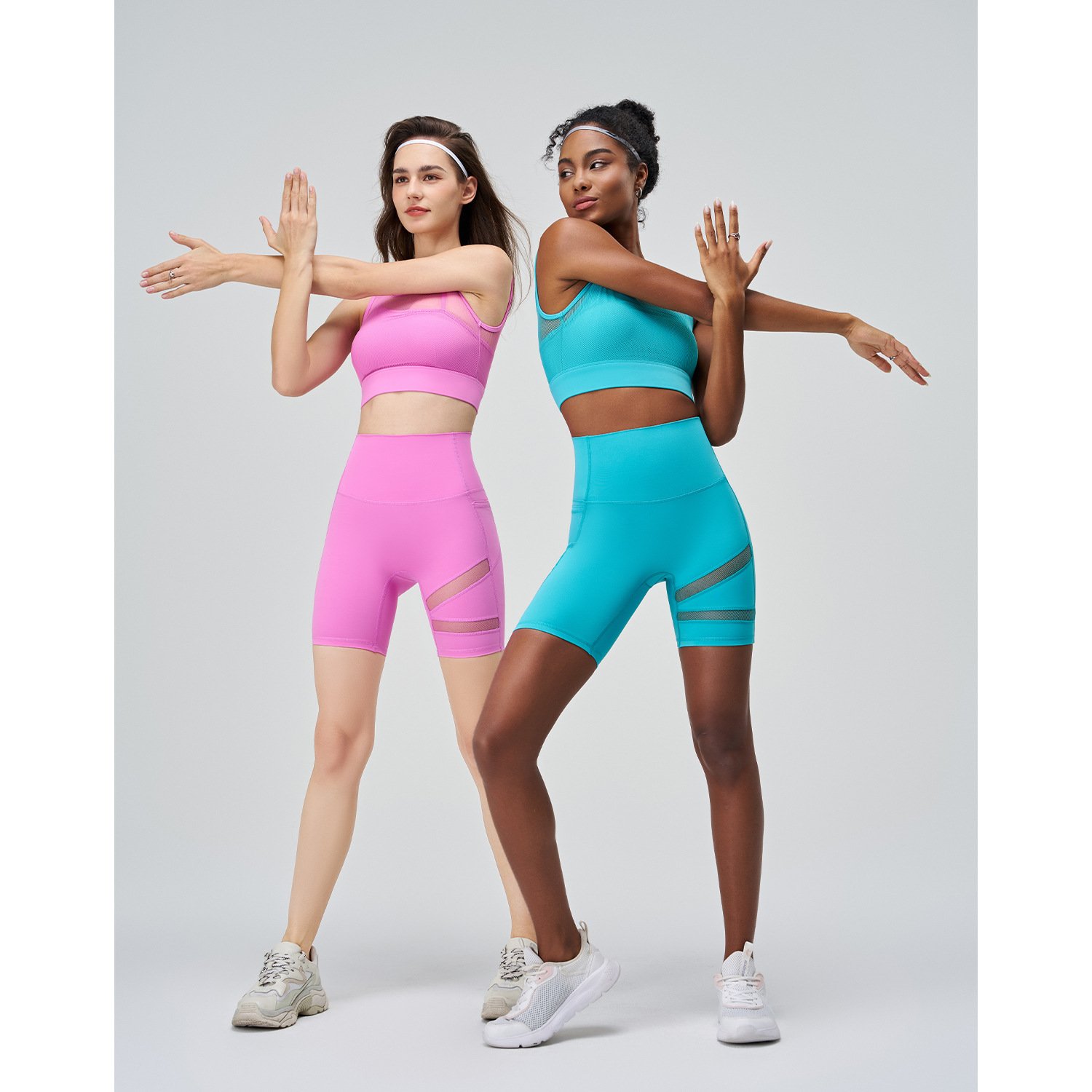 Custom Logo Mesh Splicing Design Active Sportswear Plus Size Gym Fitness Yoga Women's Sets With Four-sided Elasticity