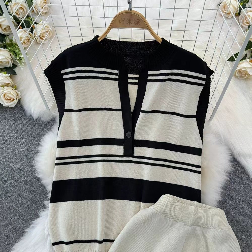 Fashion Set Women's Sleeveless Standing Neck Slim Fit Striped Knitwear Top Two Piece Casual High Waist Wide Leg Pants