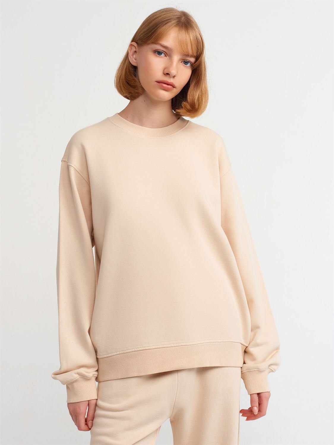 Premium Crew Neck Sweatshirt | High-Quality Fabric in Multiple Colors | Comfortable, Stylish & Perfect for Everyday Casual Wear