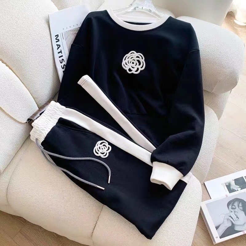 Wholesale 2023 Autumn Casual Color Matching Round Neck Fashion Age Reducing Knitted Wide Leg Pants Women's Set