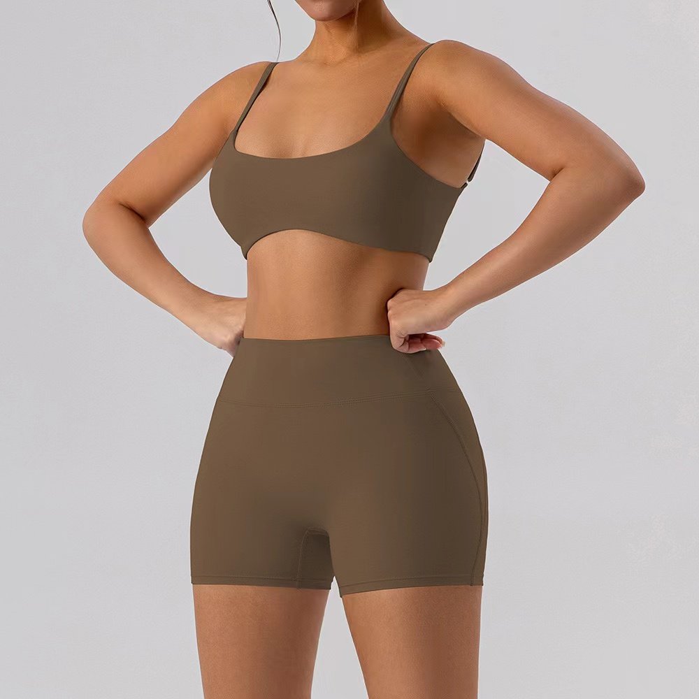 Women's Eco-Friendly Quick Dry Bras and Shorts Yoga Set Recyclable Fitness Sportswear for Adults for Gym Use