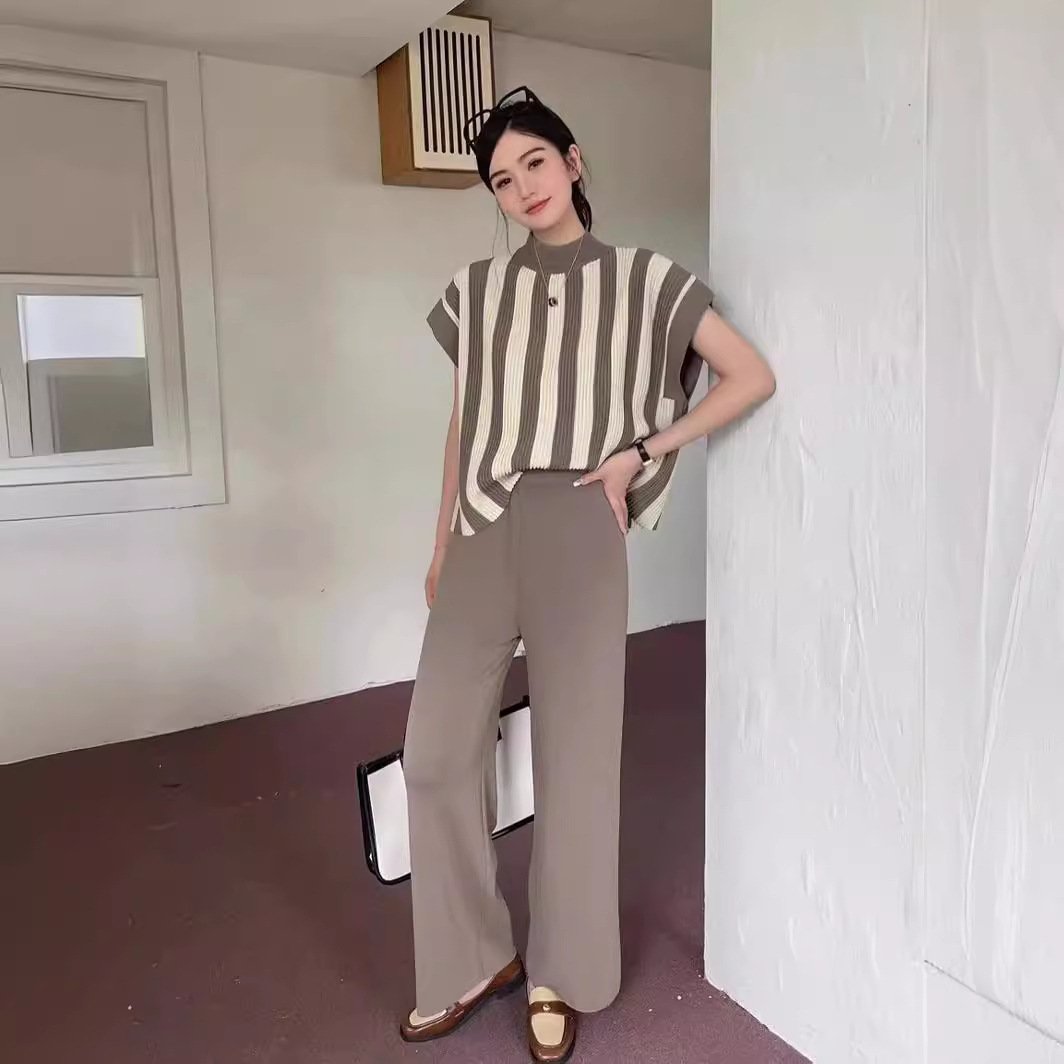 Boutique Wholesale 2024 Autumn New Fashionable Temperament Knitted Striped Top Casual Wide Leg Pants Women's Set
