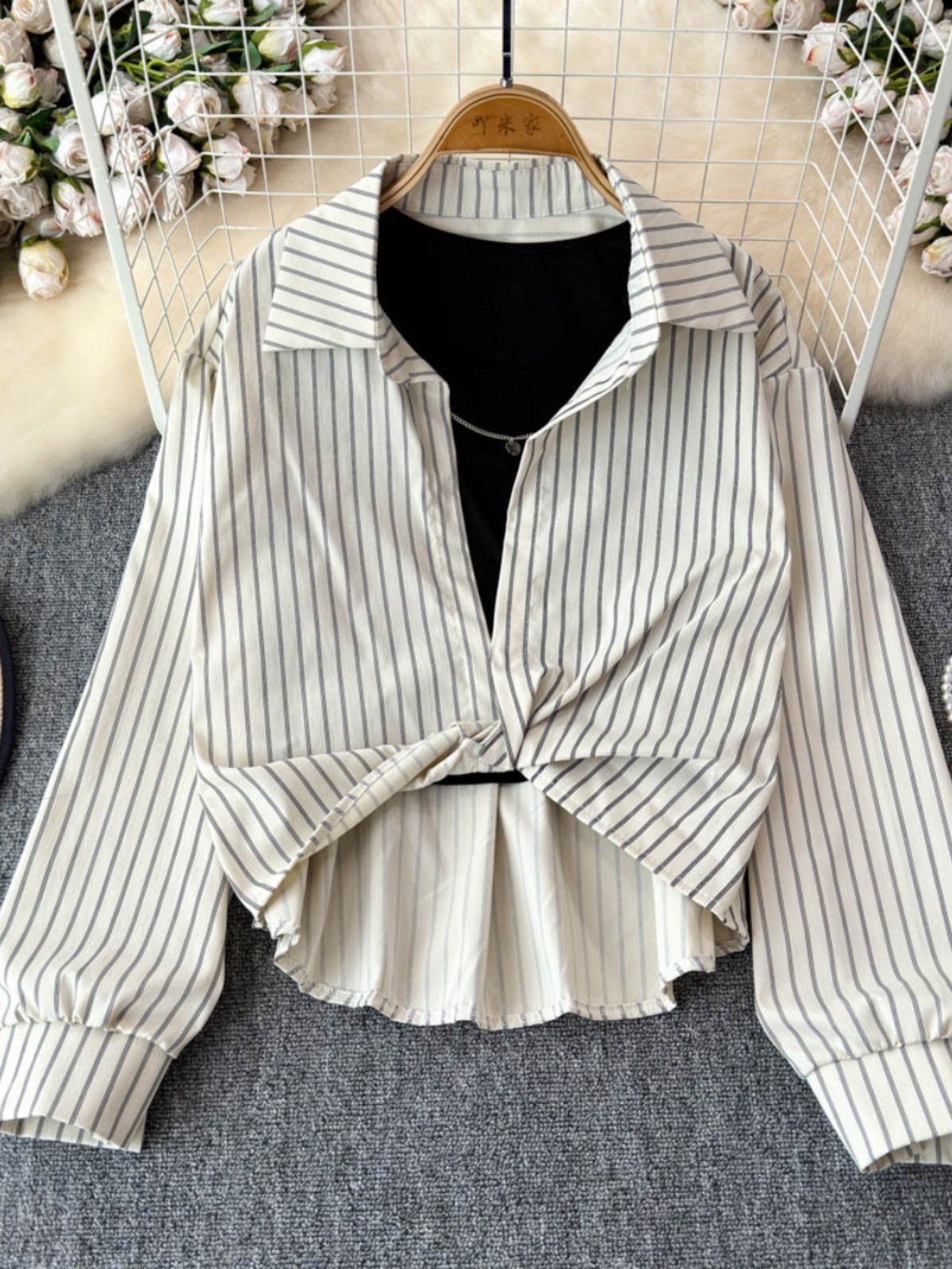 Boutique Wholesale 2024 Autumn New Retro Striped Long Sleeved Shirt Loose Slimming Versatile Vest Women's Sets