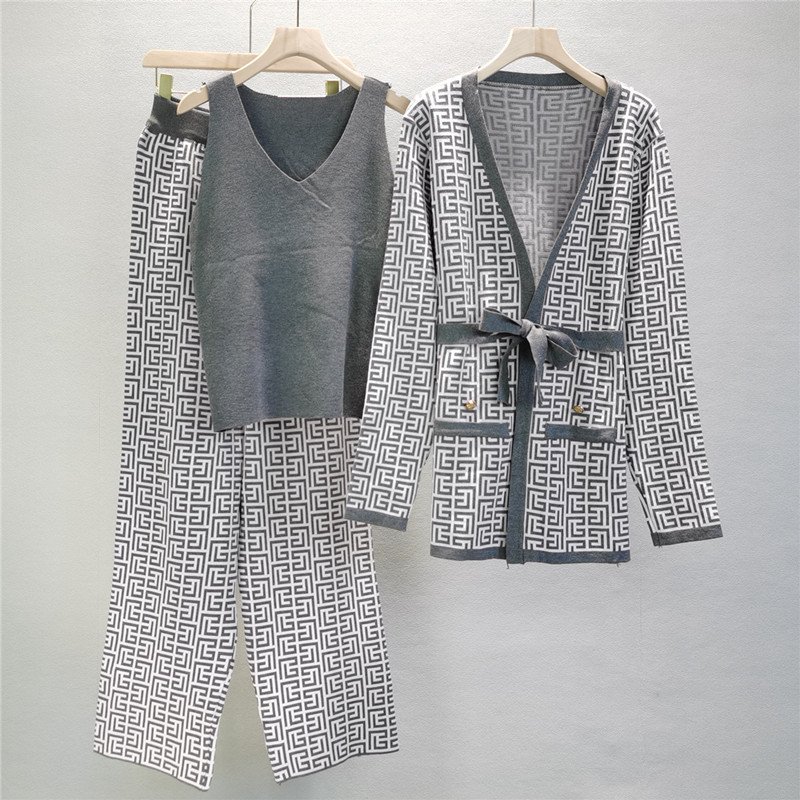 Islamic Women's Elegant Clothing Knitted Sweater Muslim Multicolor Lettered Top Pants Plus Jacket Three Piece Suit Set