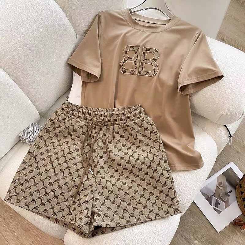 New arrival summer adults ladies knitting pullover letter luxury T-shirt +shorts women's casual clothing set