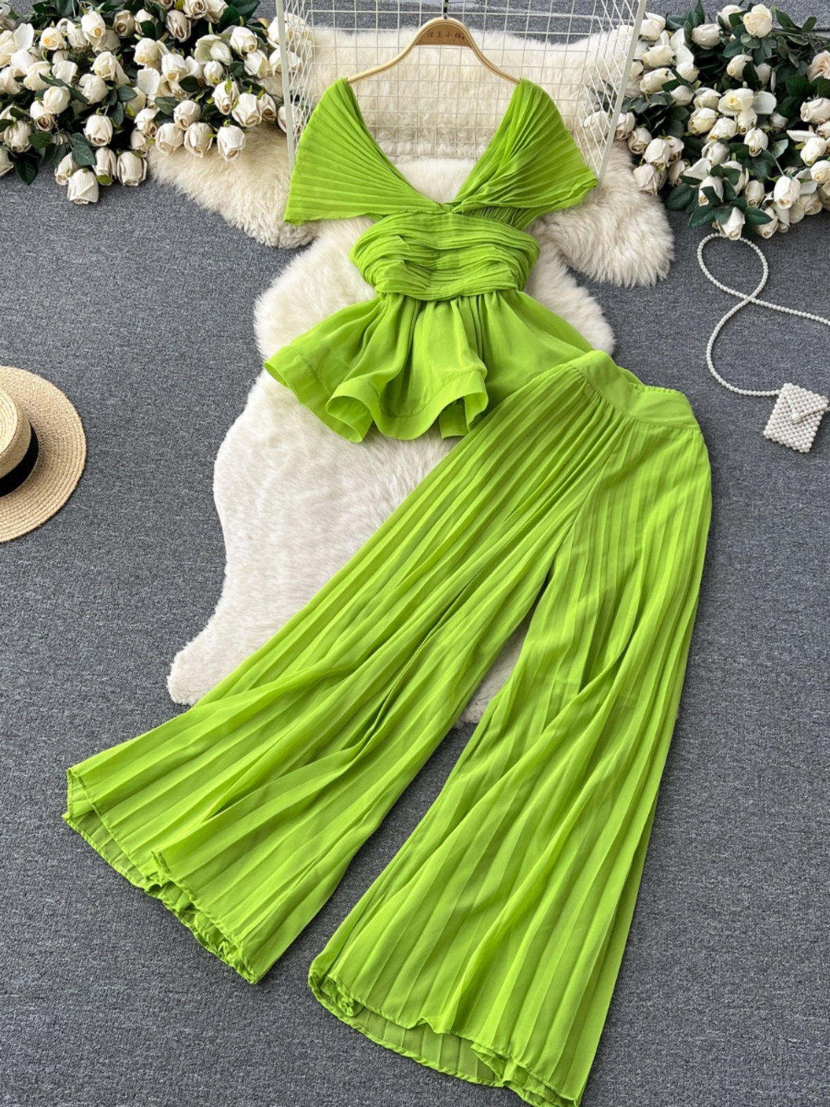Boutique Wholesale 2024 Summer New Fashionable Pleated Sleeveless Chiffon Shirt High Waist Wide Leg Pants Women's Set