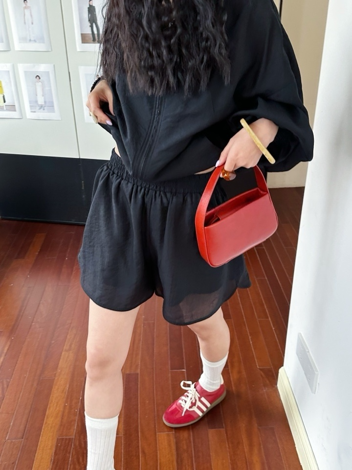 2024 Summer Wholesale Women's Sets In Stock Long Sleeve Shirt And Above Knee Shorts Two Piece set clothing Factory for casual