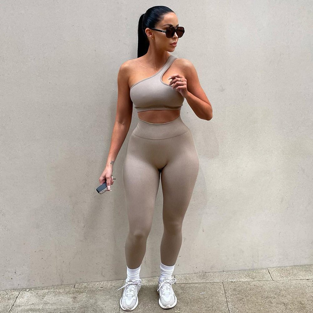 2 Piece New Breathable Custom Plus Size Fitness Wear Sportswear Classy Seamless Summer Women's Yoga Sets