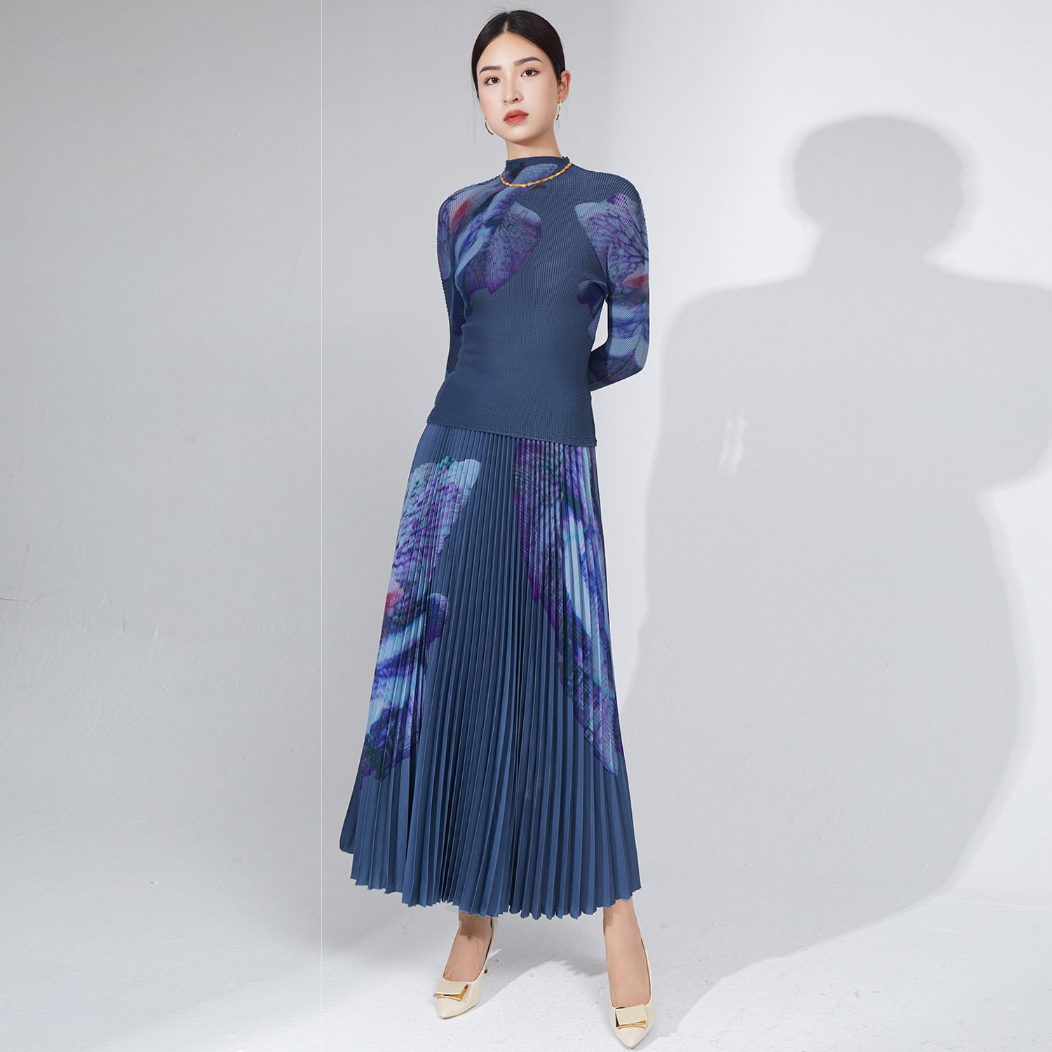 Summer 2023 Women Clothing Pleated Long Sleeve Shirt And Printed Long Pleated Skirt 2 Piece Set Women Plus Size Women's Sets