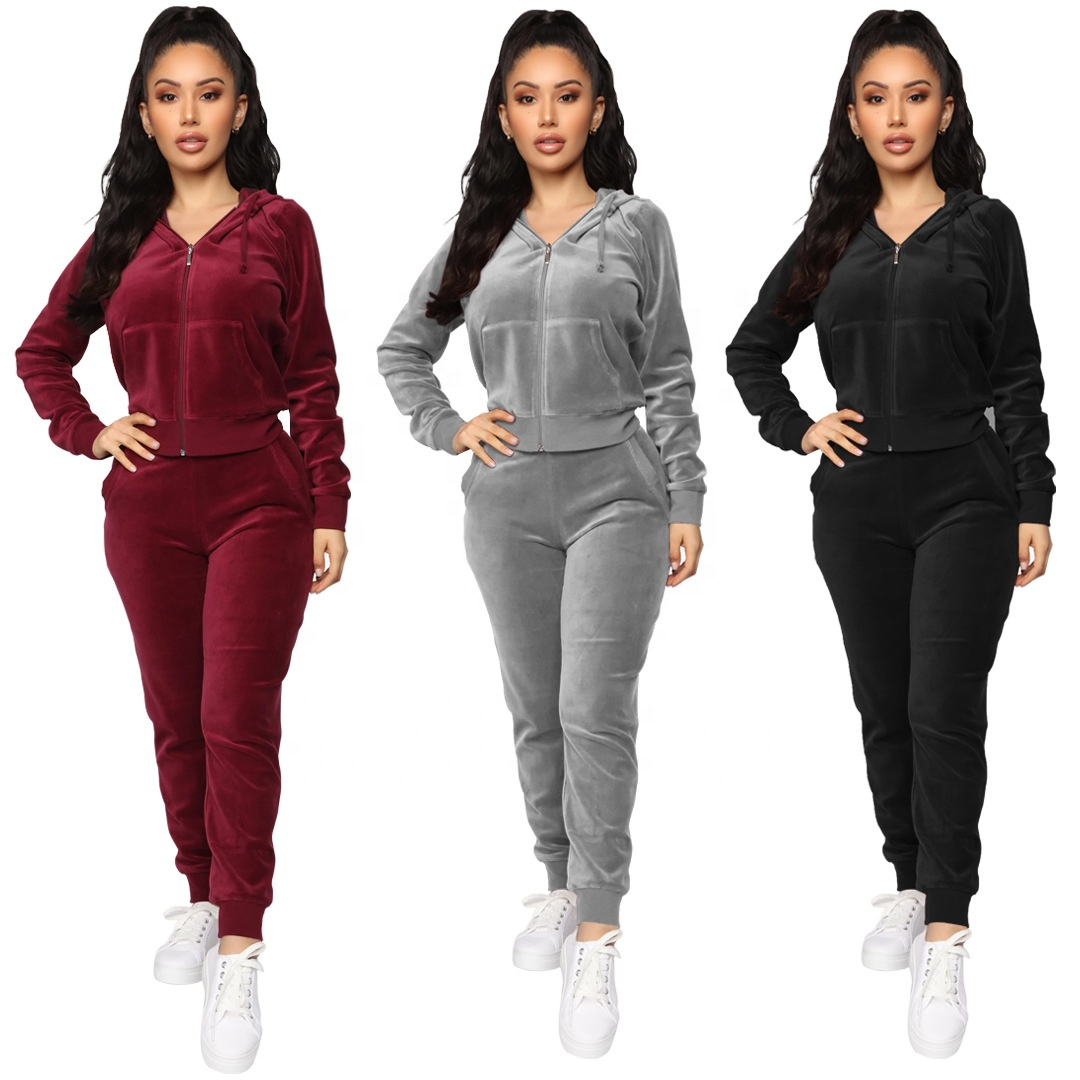Velvet Tracksuit For Women Custom Logo Velour Sweat Suit Women Plain Tracksuit jogging Suit Velvet Set