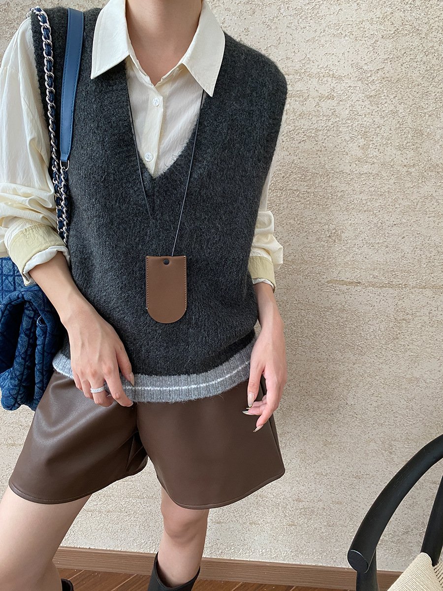 Boutique Wholesale 2024 Autumn New Fashionable Retro V-neck Knitted Cardigan Vest Women's Set