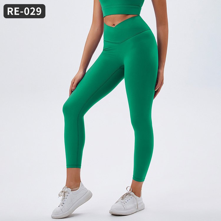 Wholesale Vest Recycled Nylon Fabric Sports 2 Piece Women Clothing Yoga Workout Comforter Sets Gym Fitness Sets Women's Sets
