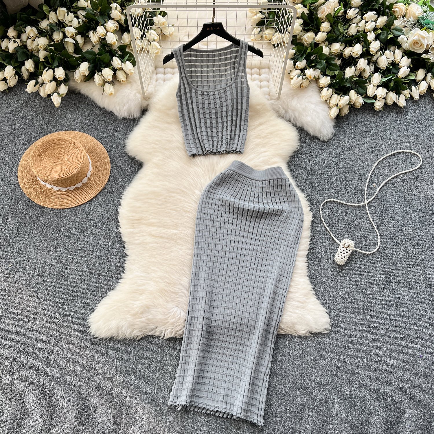 Custom Logo Wholesale 2024 Summer New Retro Short Tank Top Versatile High Waist Skirt Knitted Women's Set