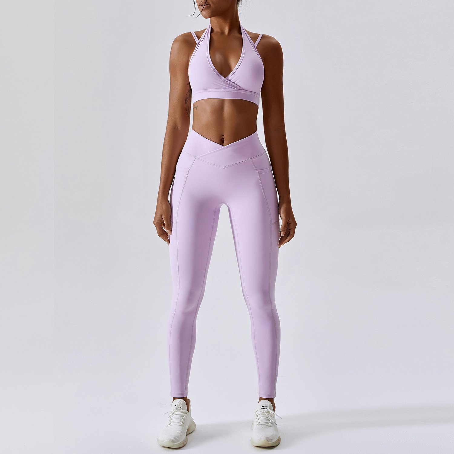 Gym Wear Fitness Workout Activewear Gym Seamless Halter Sports Bra Nylon 2 Piece Yoga Athletic Wear Set For Women