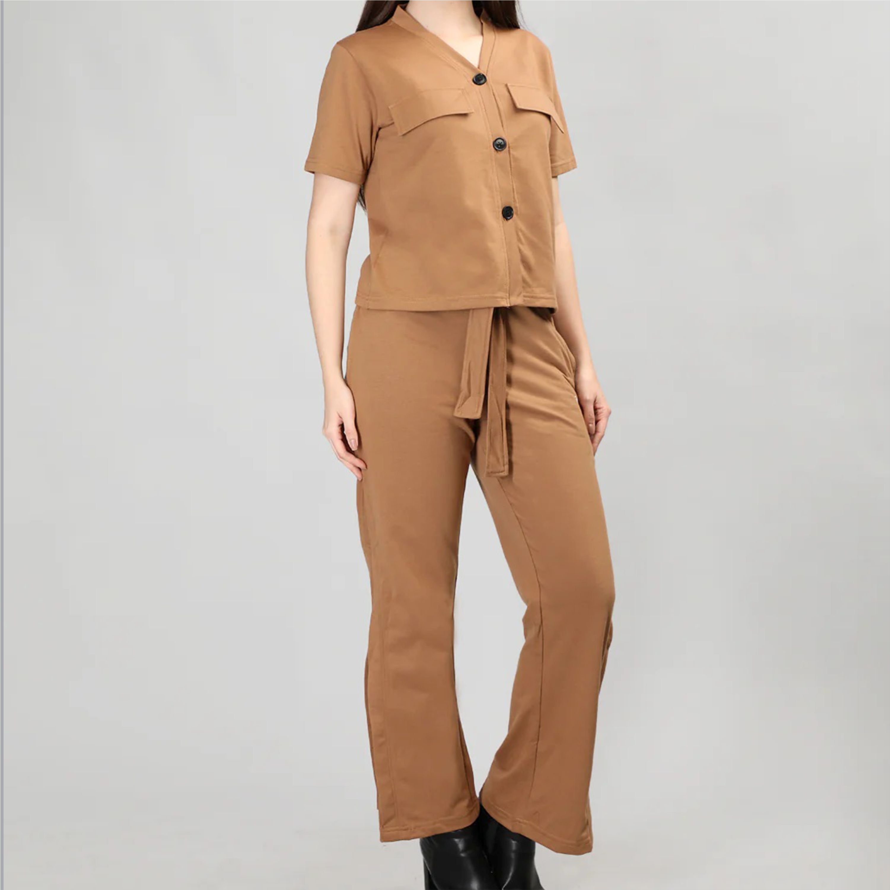 Fashionable Women's Co-Ord Set - Matching Two-Piece Outfit for a Coordinated and Stylish Look