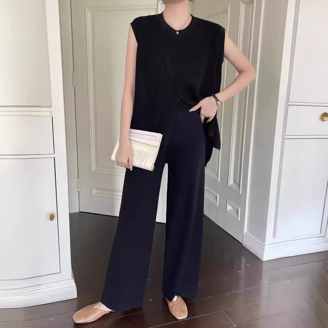 Wholesale 2024 Summer New Sleeveless Round Neck Slim Fit Striped Knitted Sweater Casual High Waisted Wide Leg Pants Women's Set