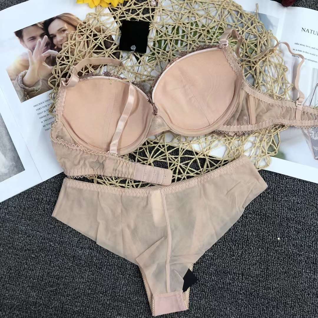 Hot Sale Bra And Panties Women Sexy Solid Color Underwear Push Up Lace Bra Set Girl Lady Women Decorated With Lace Underwire Red
