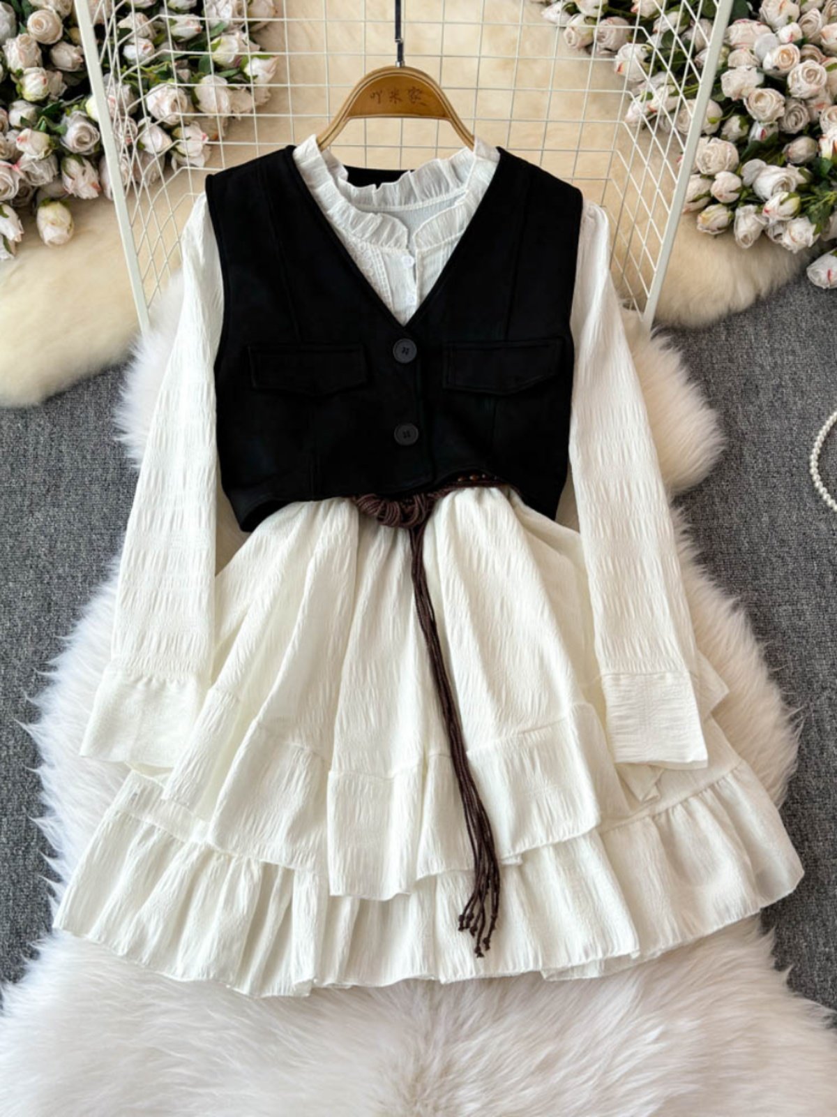 Wholesale 2024 Autumn New Fashionable Temperament Long Sleeved Dress French Age Reducing Vest Women's Set