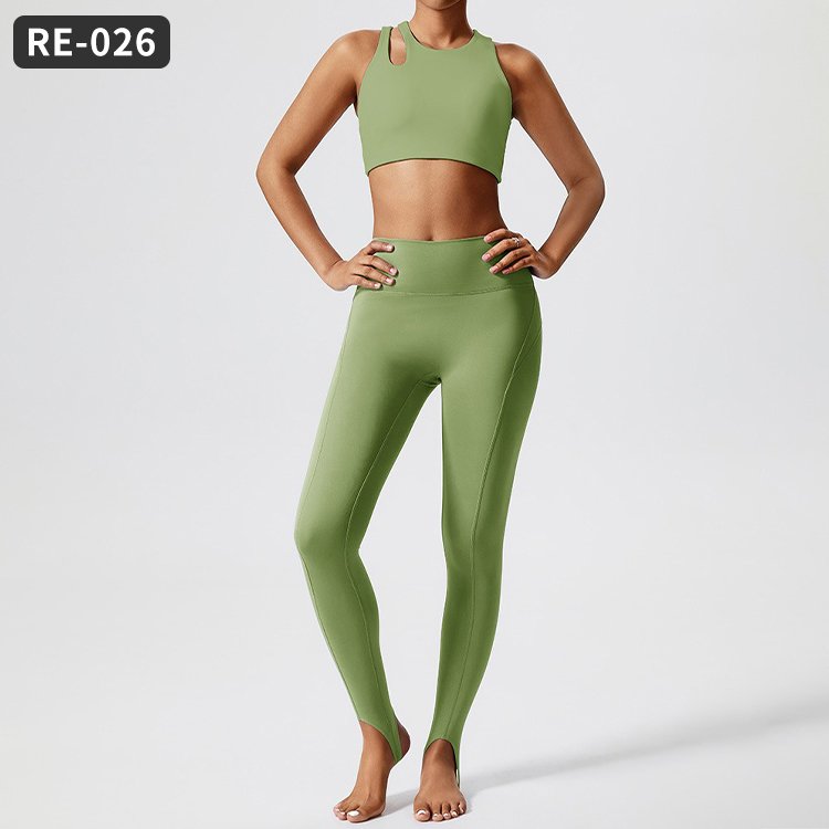 Wholesale Sports Recycled Stirrup Pants Cross Quickly Dry Yoga Workout Sexy Girls Skin Care Sets Gym Fitness Sets Women's Sets