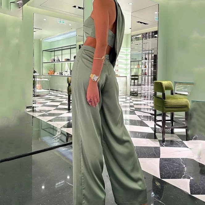Boutique Wholesale 2024 Summer New Fashionable Sloping Shoulder Strapless Sexy Exposed Navel Wide Leg Pants Women's Set