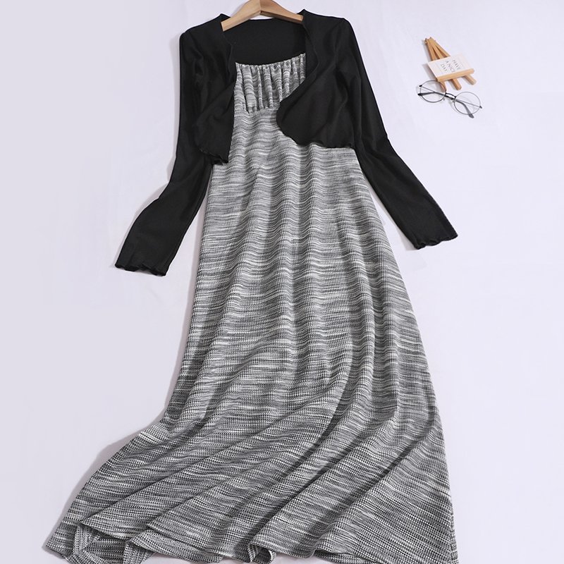 Wholesale 2024 Summer New Fashionable and Sexy Age Reducing Dress Temperament Simple Long Sleeved Cardigan Women's Set