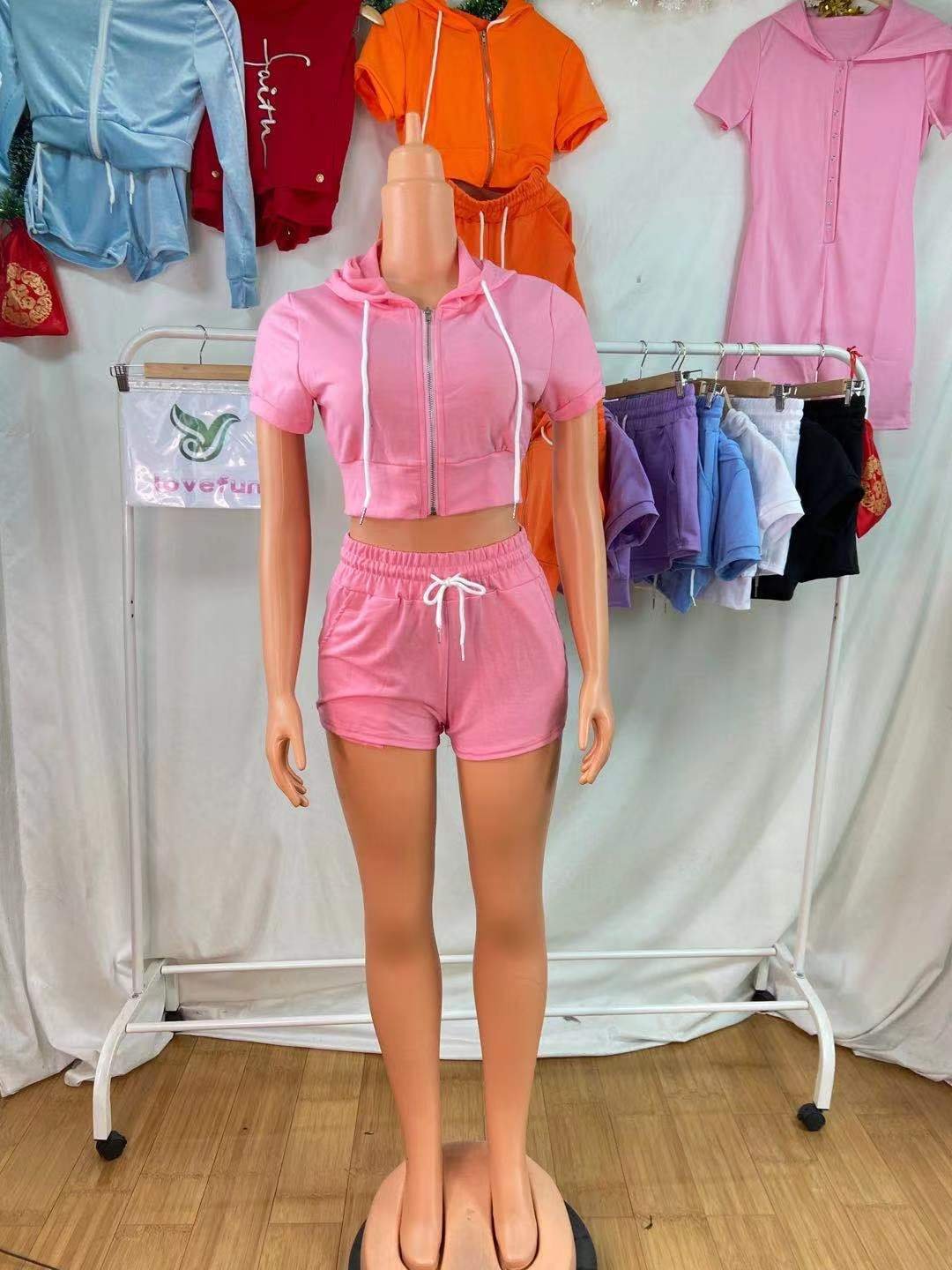 Summer Women's Two Piece Custom Logo Hoodie Short Set Women Zip Up Hooded Crop Top Hoodie Sweatshirt And Sweat Shorts