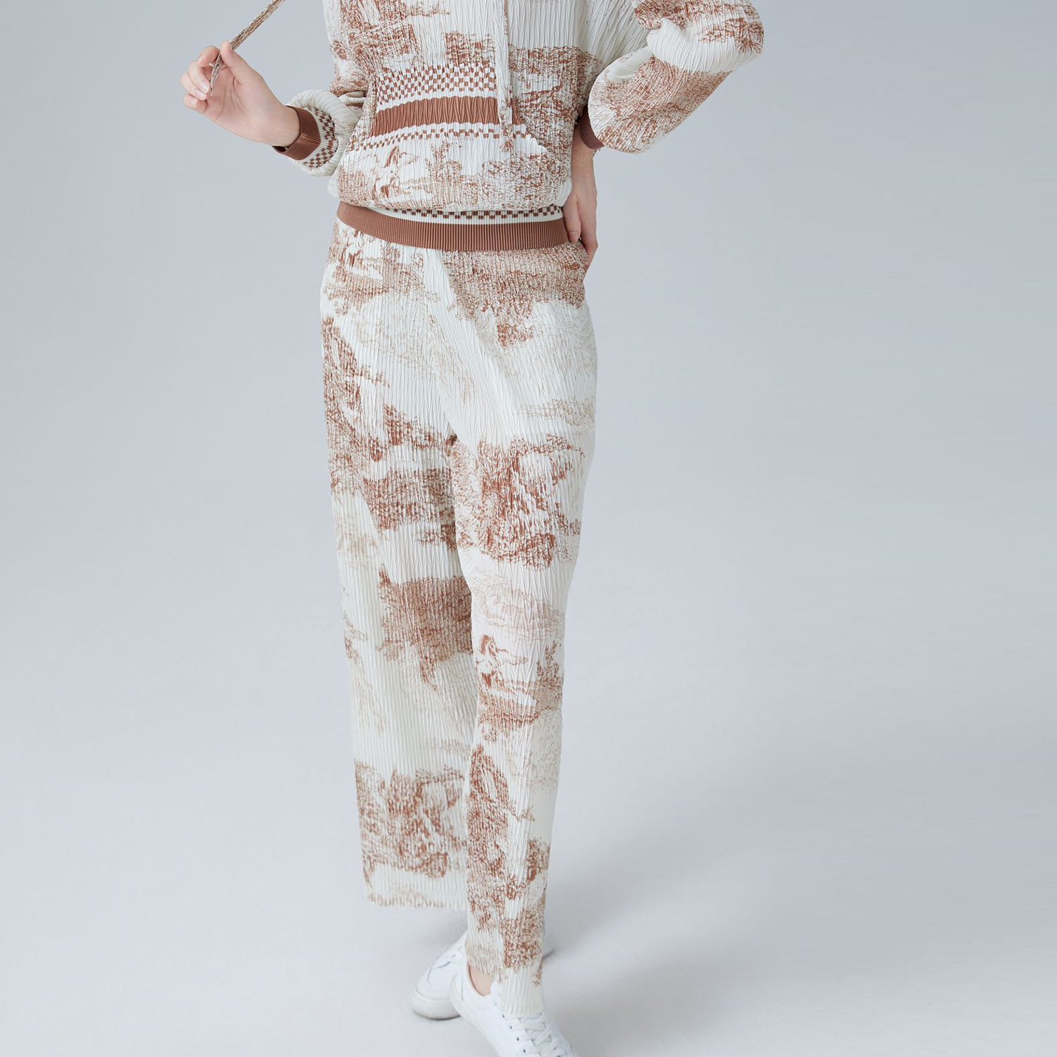 2024 Miyake High Quality Two-Piece Printed Polyester Pleated Clothing Suit Free Size Top Latest Design Women's Set