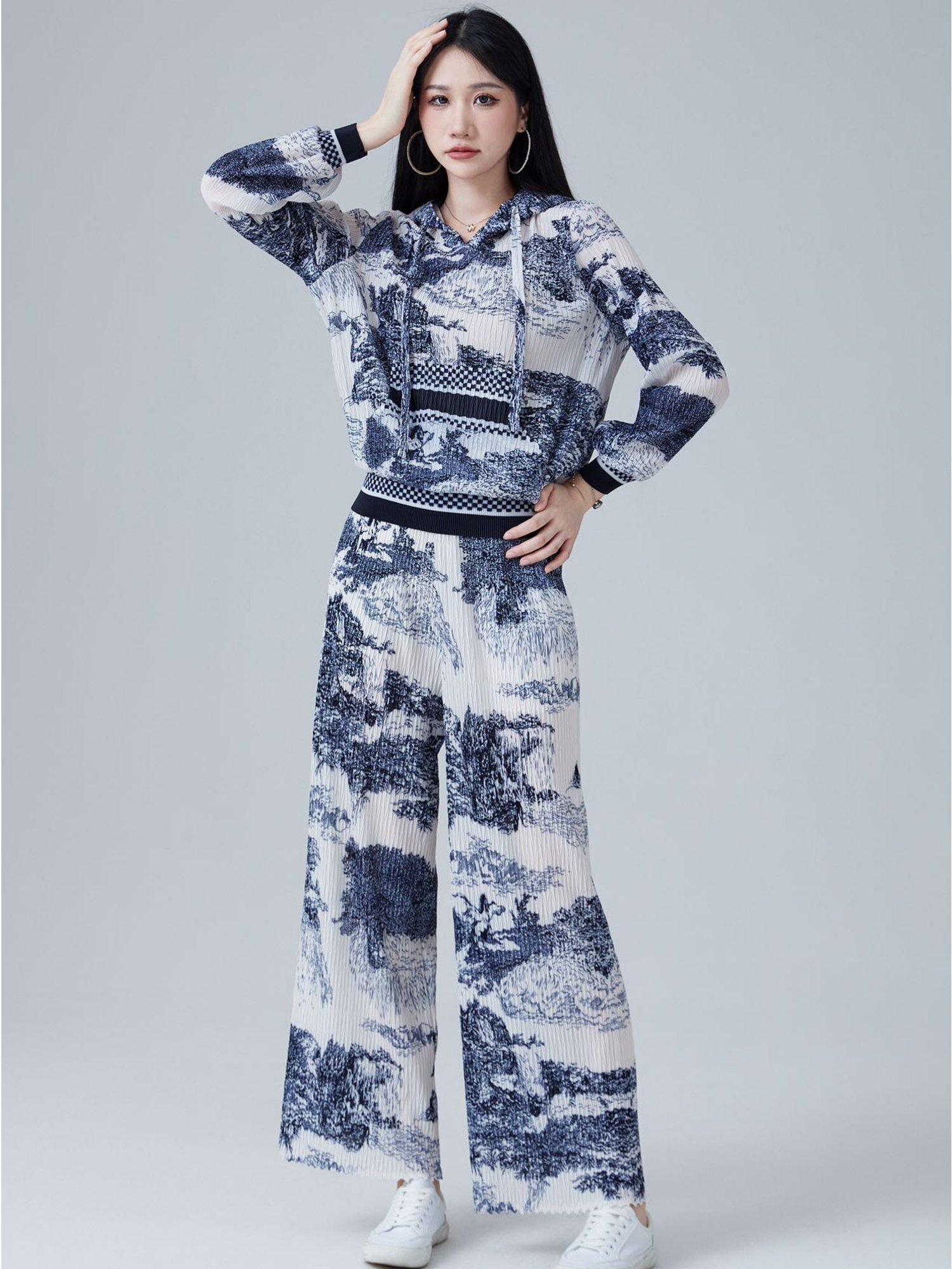 2024 Miyake High Quality Two-Piece Printed Polyester Pleated Clothing Suit Free Size Top Latest Design Women's Set