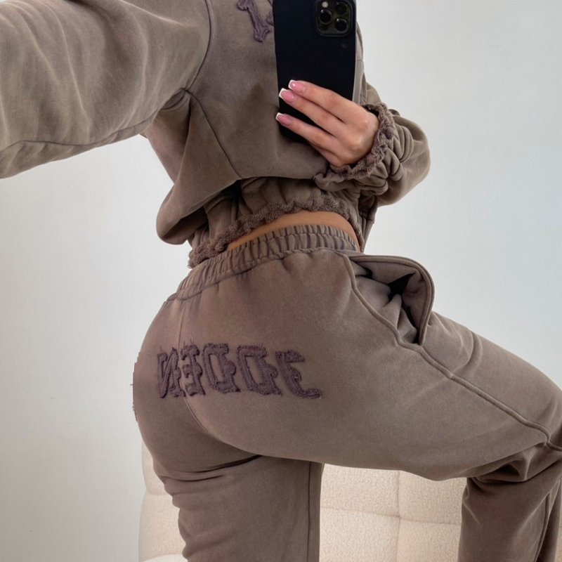 2024 Streetwear Vintage Sweatsuit Zip Up Distressed Embroidery Patch Acid Wash Women's Tracksuit Set Custom Women Hoodies Set