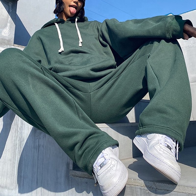 2024 women clothing High quality custom two piece pants set custom logo 2 piece sweatpants and hoodie set for women