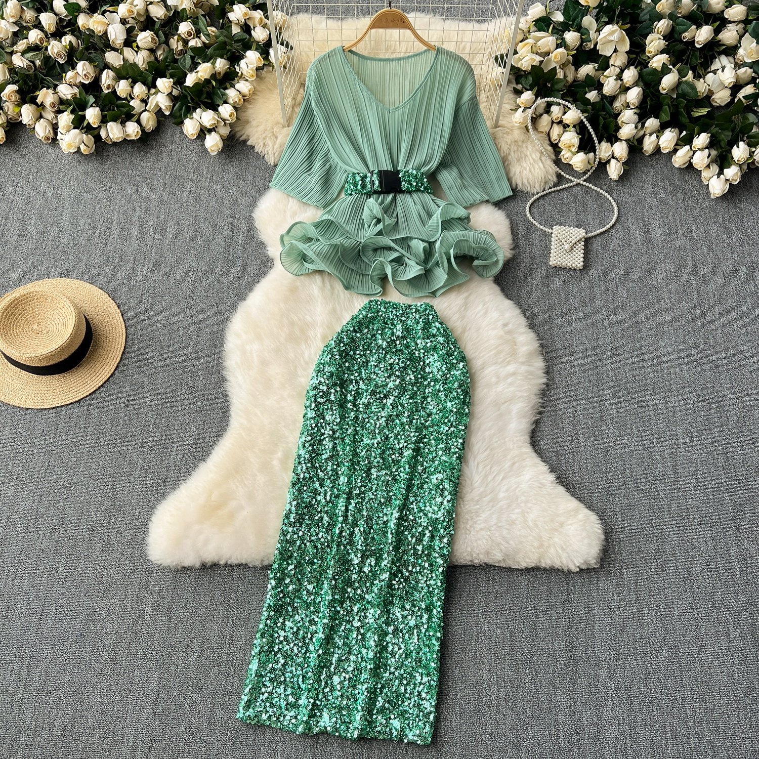 Women's Waist-Closing Ruffled Pleated Bubble Sleeve Top Sequin Skirt 2 Piece Set
